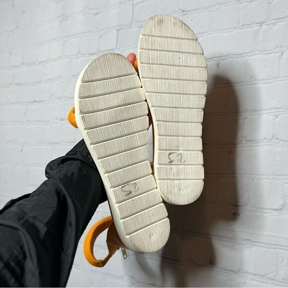 NEW Maeve yellow marigold leather puffy ankle strap platform sandals size 40 - Picture 6 of 9